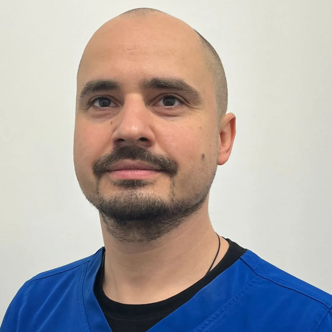 Dr Bart Stus