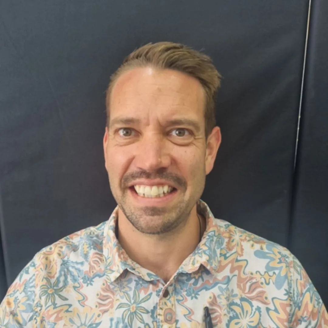 Dr Rhys Parry