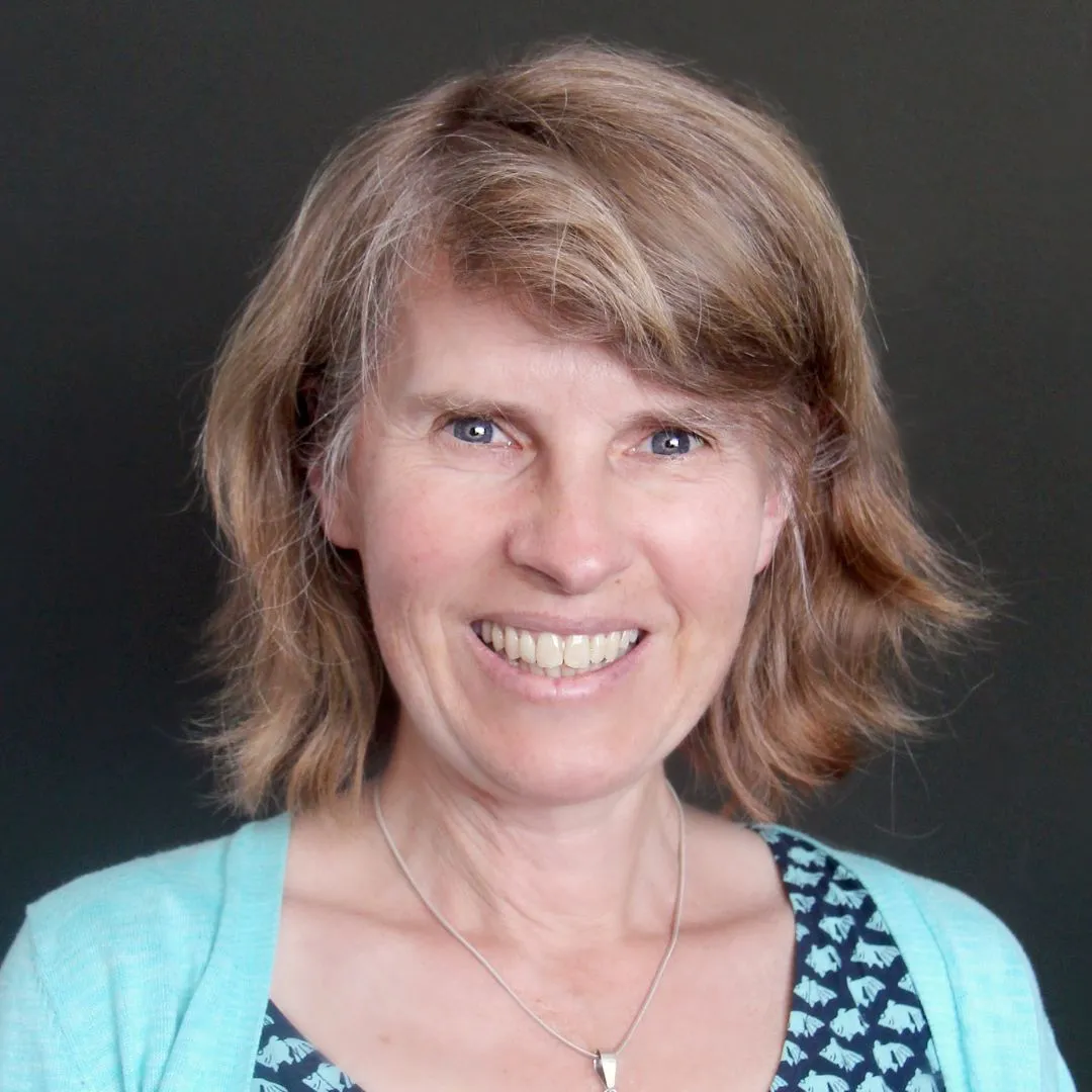 Dr Eloise Caswell