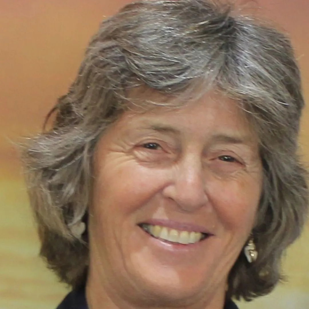 Dr Heidi Mayer