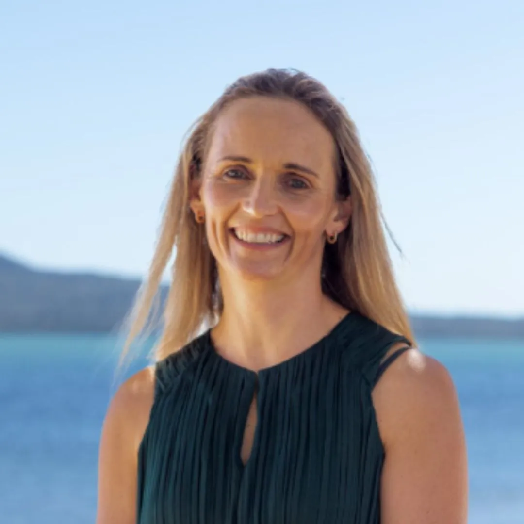 Dr Kerryn van Rij
